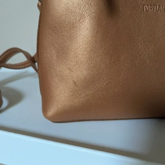 Portland Leather Goods Havana Classic Poppy Crossbody Purse - Picture 4 of 4